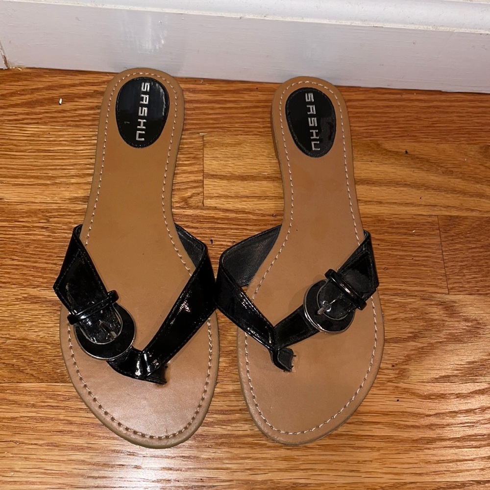 Cute black buckle sandals never worn size 7